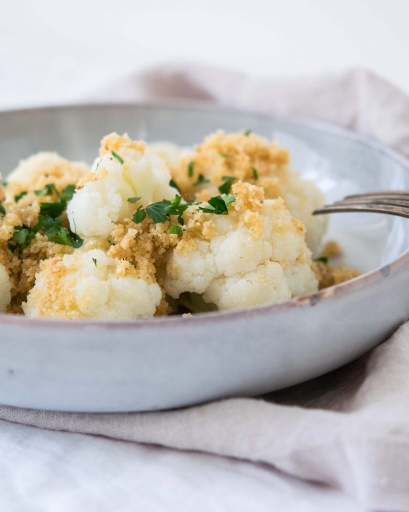 Karfiol mit Haselnussbröseln Rezept - mintnmelon.com Karfiol mit Haselnussbröseln Rezept - mintnmelon.com