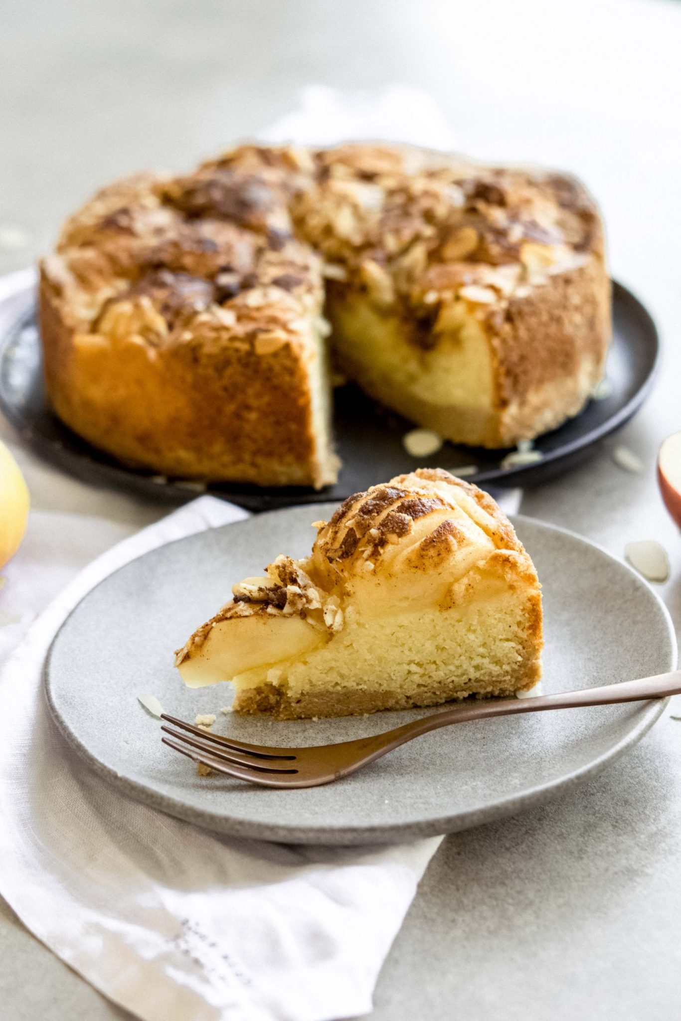 Saftiger Apfelkuchen - mintnmelon.com Saftiger Apfelkuchen - mintnmelon.com